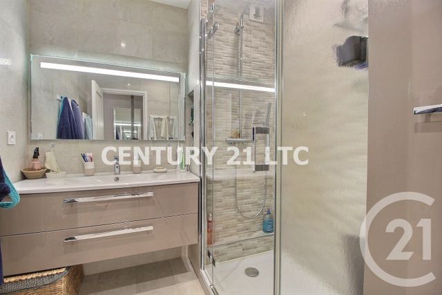 Afficher la photo en grand Appartement F3 à vendre - 3 pièces - 75.0 m2 - ST MAURICE - 94 - ILE-DE-FRANCE - Century 21 Ltc