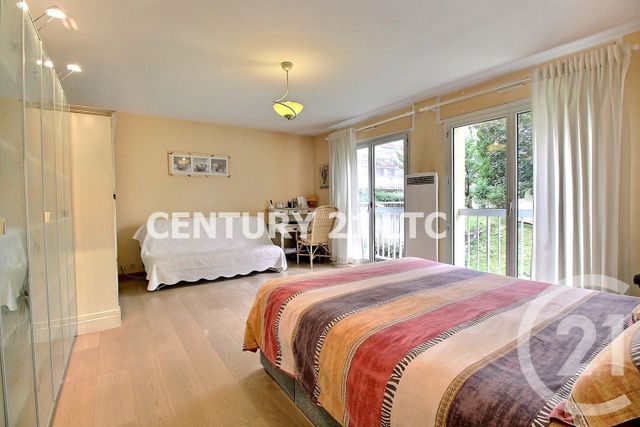Afficher la photo en grand Appartement F3 à vendre - 3 pièces - 75.0 m2 - ST MAURICE - 94 - ILE-DE-FRANCE - Century 21 Ltc