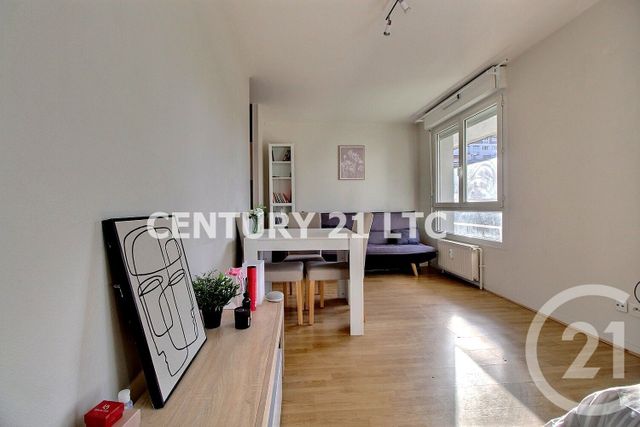 Appartement F1 à vendre CHARENTON LE PONT