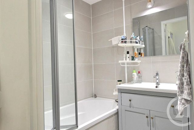 Afficher la photo en grand Appartement F3 à vendre - 3 pièces - 63.92 m2 - ST MAURICE - 94 - ILE-DE-FRANCE - Century 21 Ltc