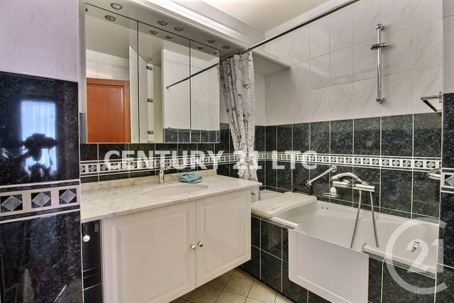 Appartement F3 à vendre - 3 pièces - 70.71 m2 - CHARENTON LE PONT - 94 - ILE-DE-FRANCE - Century 21 Ltc