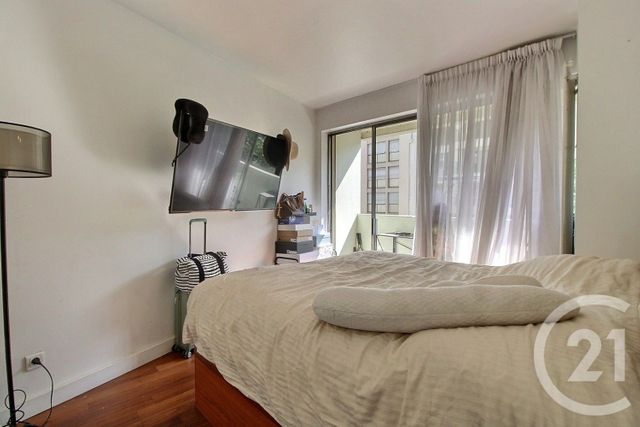 Afficher la photo en grand Appartement F2 à vendre - 2 pièces - 46.0 m2 - CHARENTON LE PONT - 94 - ILE-DE-FRANCE - Century 21 Ltc