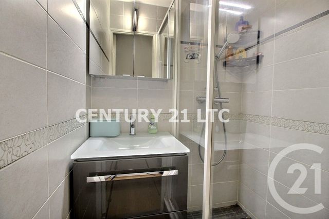 Appartement F3 à vendre - 3 pièces - 56.54 m2 - CHARENTON LE PONT - 94 - ILE-DE-FRANCE - Century 21 Ltc