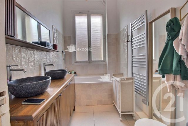 Appartement F4 à vendre - 4 pièces - 132.11 m2 - CHARENTON LE PONT - 94 - ILE-DE-FRANCE - Century 21 Ltc