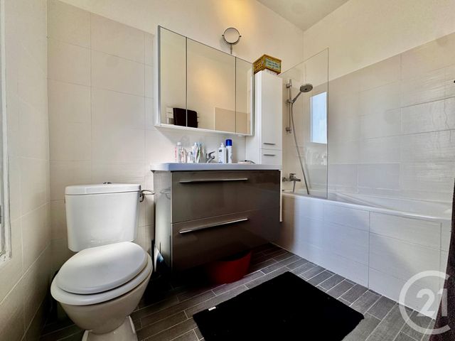 Appartement à louer - 3 pièces - 67.44 m2 - CHARENTON LE PONT - 94 - ILE-DE-FRANCE - Century 21 Ltc