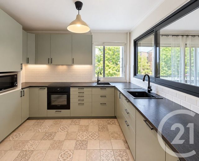 Appartement F4 à vendre - 4 pièces - 81.2 m2 - CHARENTON LE PONT - 94 - ILE-DE-FRANCE - Century 21 Ltc