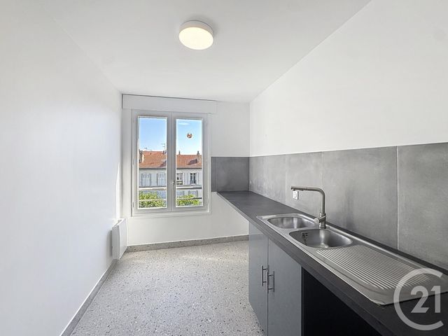 Appartement F2 à louer - 2 pièces - 51.6 m2 - CHARENTON LE PONT - 94 - ILE-DE-FRANCE - Century 21 Ltc
