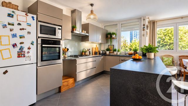 Appartement F5 à vendre - 5 pièces - 105.17 m2 - CHARENTON LE PONT - 94 - ILE-DE-FRANCE - Century 21 Ltc